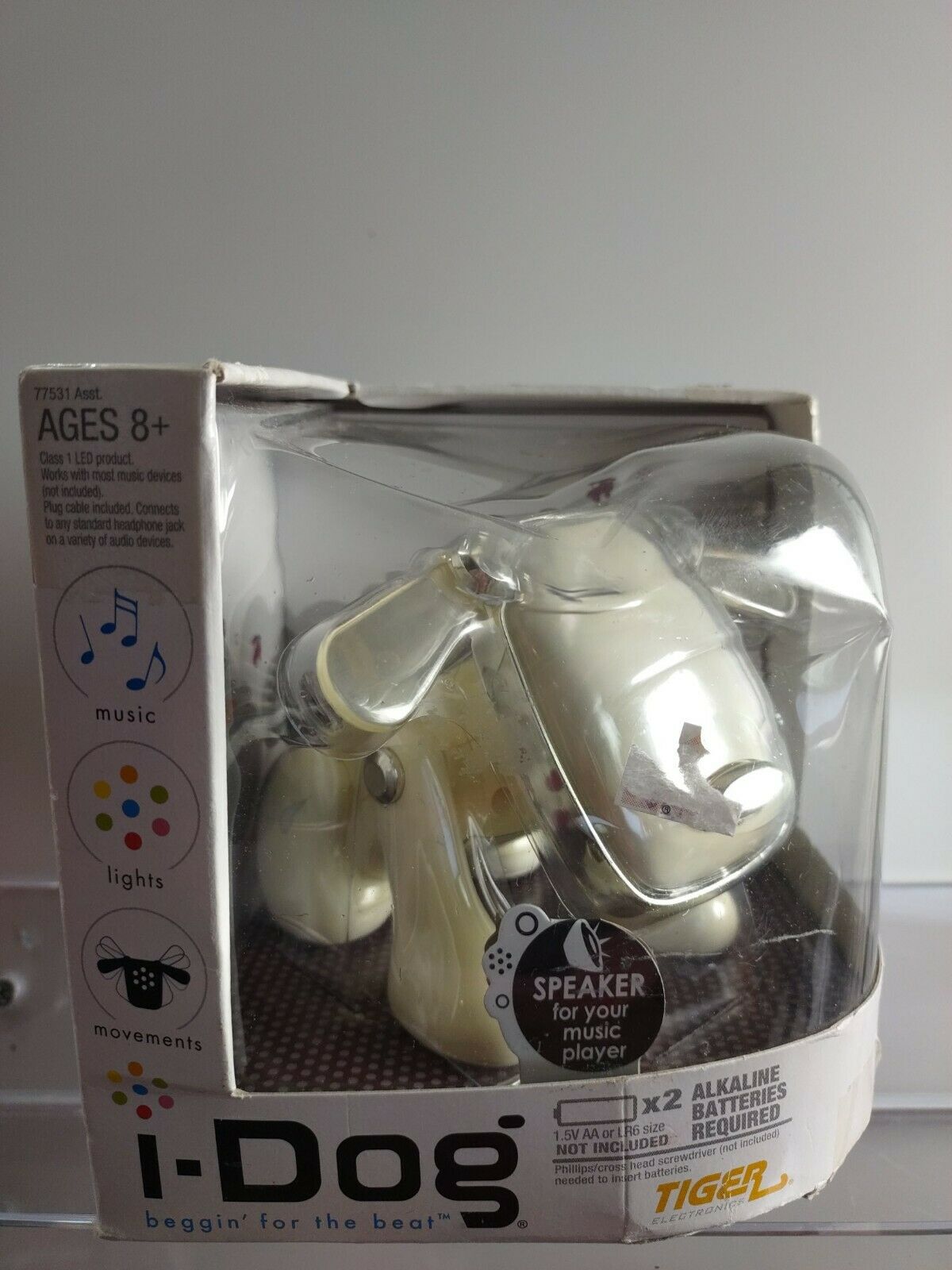 New Tiger Electronic White  Idog I-dog Toy Beggin For The Beat Lights Music
